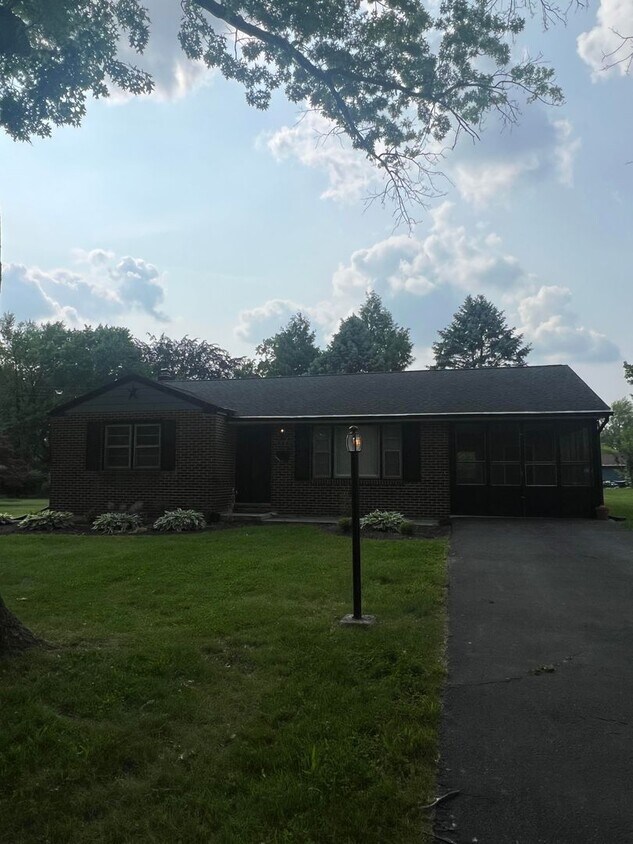 844 Hamilton St, Carlisle, PA 17013 House Rental in Carlisle, PA