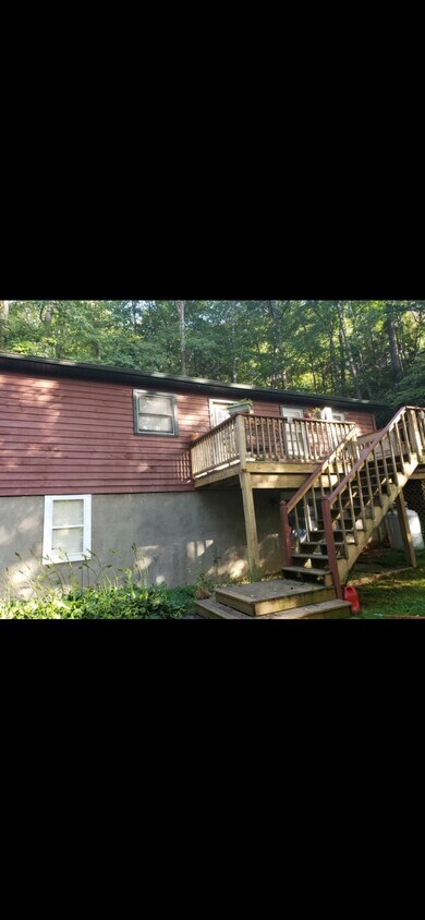 Primary Photo - 128 Iron Mountain Rd