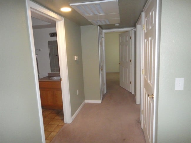 Foto del edificio - 2779 E 15th St