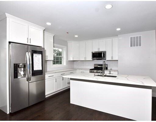 Building Photo - 32 Arlington St