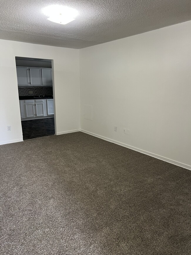 Building Photo - 412 Timmy Ln