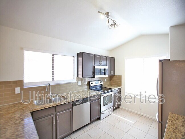 Foto del edificio - 8644 W Mauro Ln