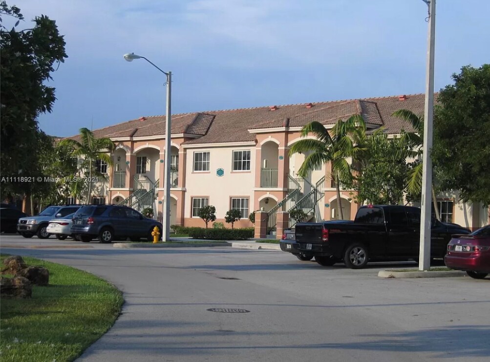 1261 SE 31st Ct Unit 205, Homestead, FL 33035 Condo for Rent in