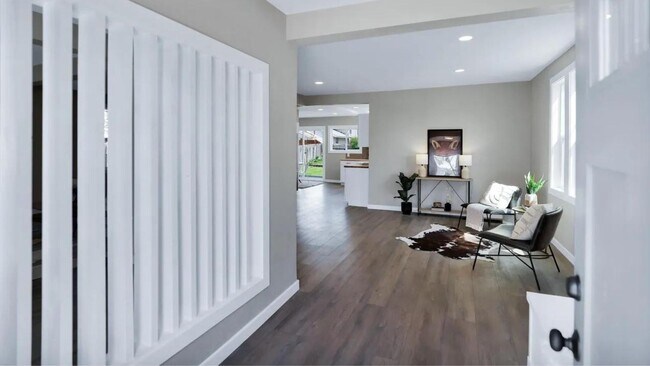 Building Photo - Cute Bungalow for Rent!