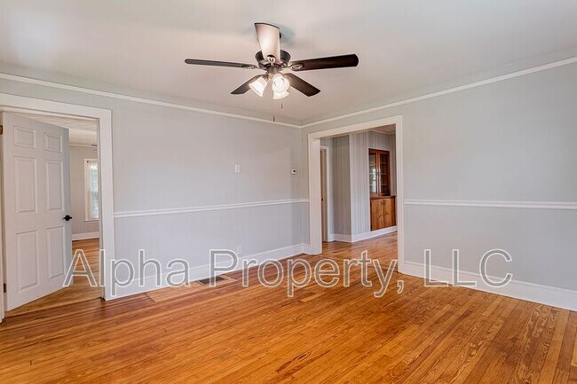 Foto del edificio - 654 Maywood St