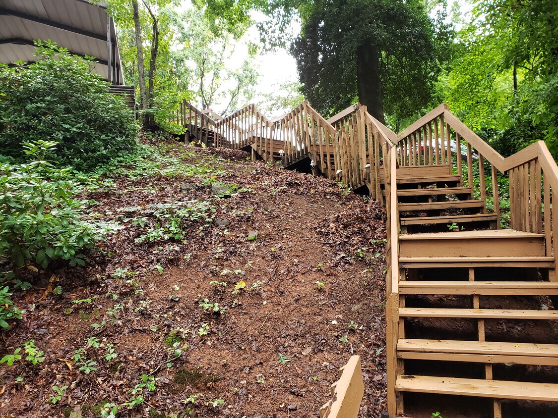 5584 Brookwood Ln Unit Studio, Hickory, NC 28602 Apartments in Hickory, NC