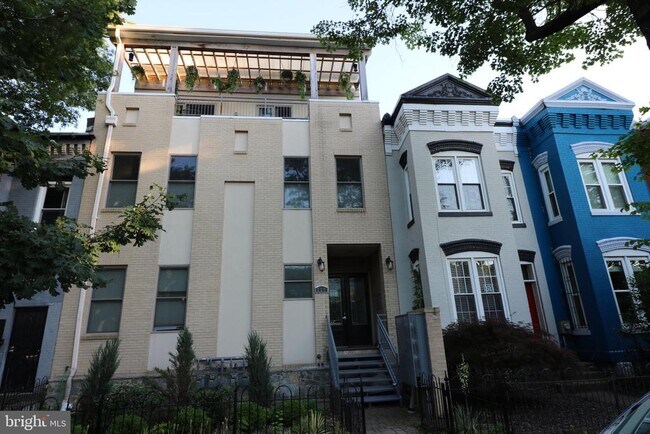 Foto del edificio - 220 P St NW