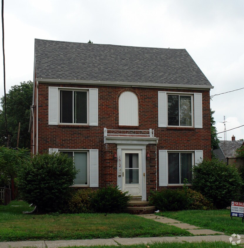 Building Photo - 1612 Berdan Ave