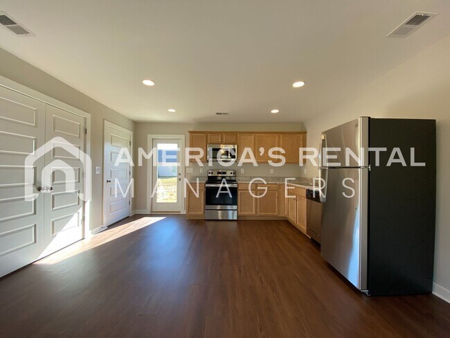 Foto del edificio - Wonderful Home for Rent in Talladega, AL... Available to View Now!!!