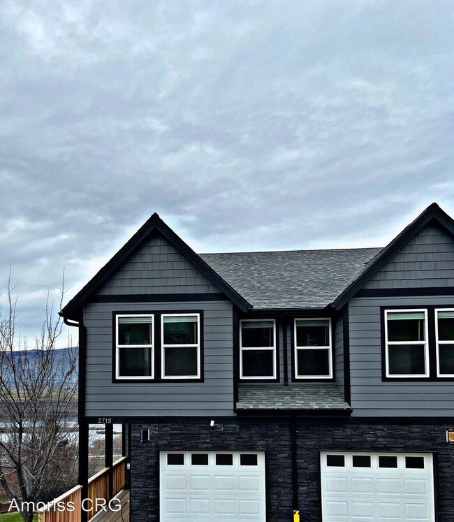 Foto del edificio - 3 br, 2.5 bath House - 2721 E 9th St.