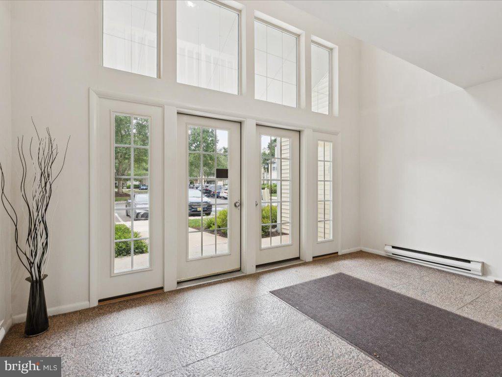 Foto principal - 204 Salem Ct