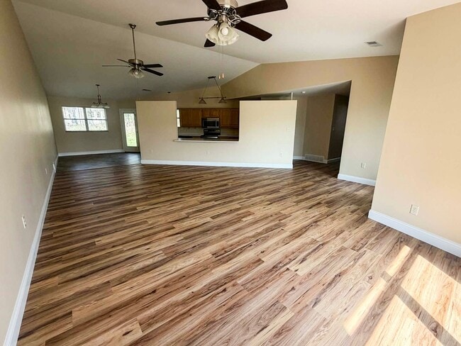 Building Photo - 1333 Copper Dr