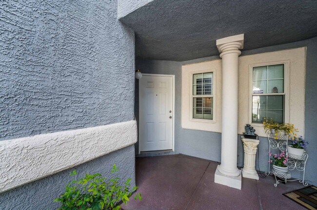 Foto del edificio - Welcome home to a lifestyle of comfort and...