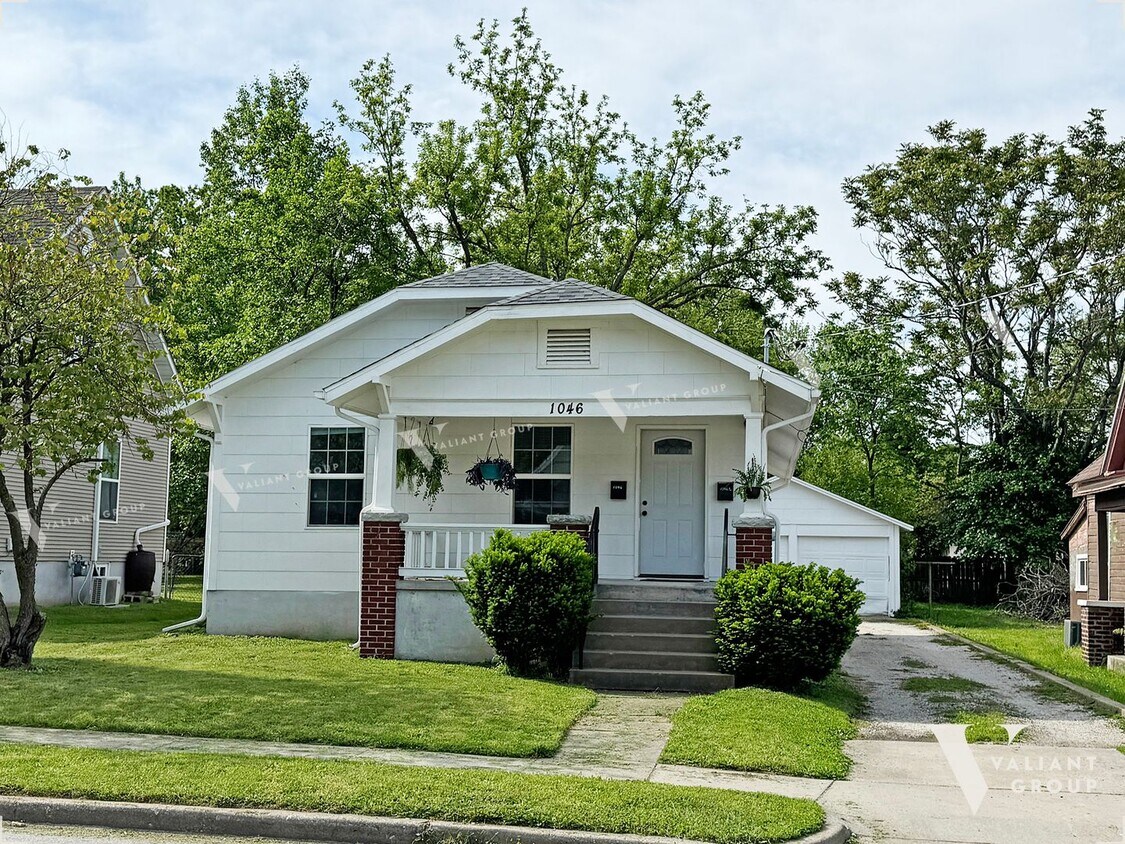 Foto principal - Charming 2-Bedroom, 1-Bathroom House for R...