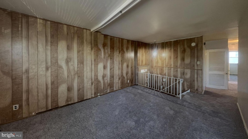 Building Photo - 717 Red Lion Rd