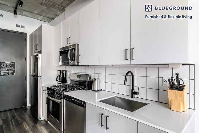 Foto del edificio - 61 W Erie St