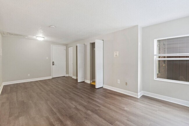 Foto del edificio - 3609 Balsam Ave