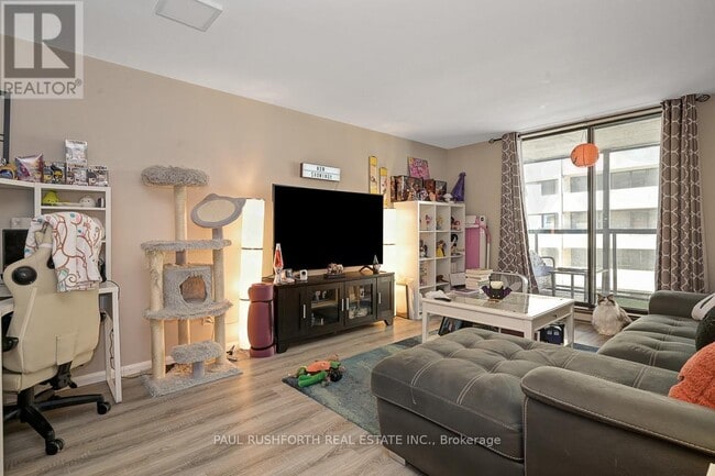 Building Photo - 475 Laurier Ave W