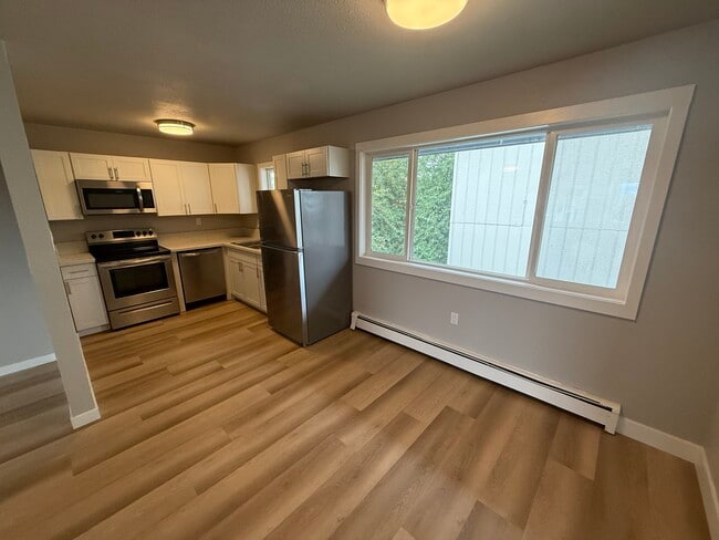 Building Photo - 2810 W Northern Lights Blvd