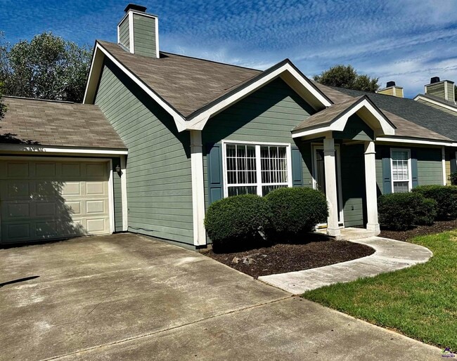 Building Photo - 134 Somerset Dr
