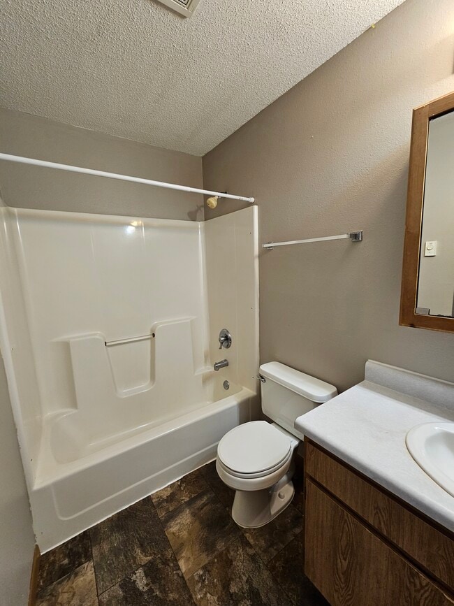 Building Photo - 8th & 8th Apartments