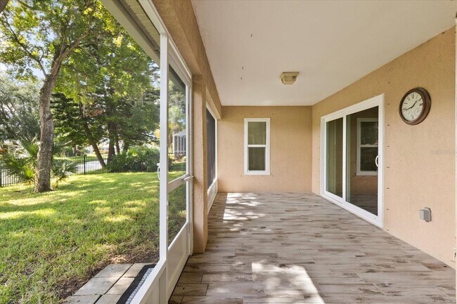 Foto del edificio - 410 Central Mariners Dr
