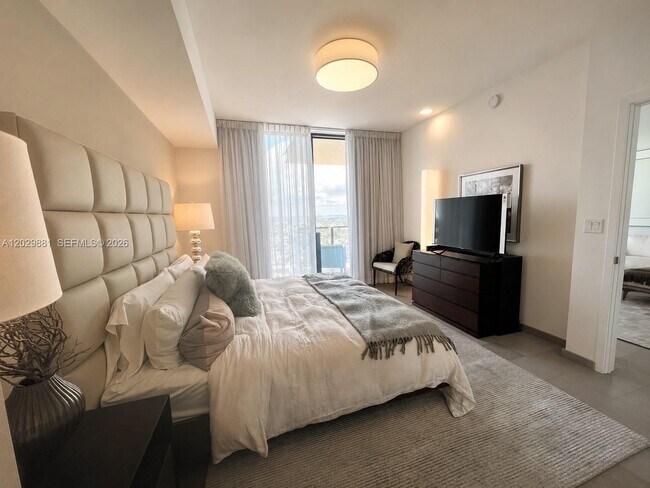 Foto del edificio - 88 SW 7th St