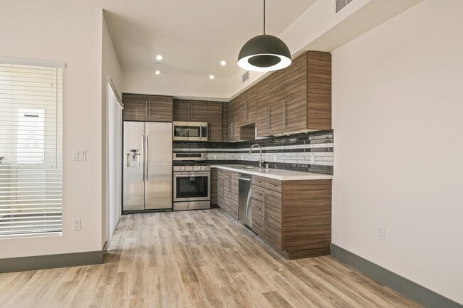 Foto del edificio - 3743 Midvale Ave