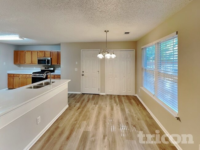 Building Photo - 14 Waterton Way