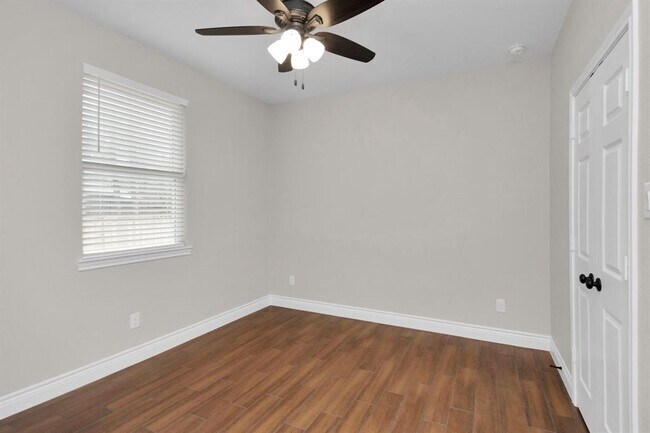 Foto del edificio - 14922 Indian Hill Trail