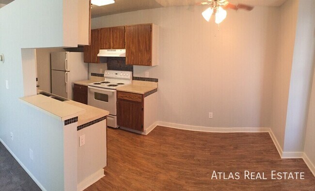 Photo - 862 S Uravan Ct Apartment