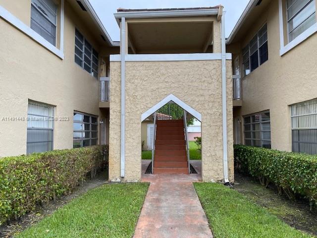 Foto principal - 835 Twin Lakes Dr