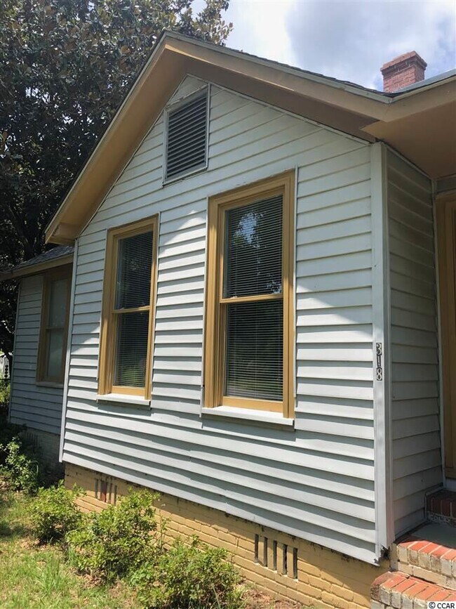 Building Photo - 318 Bayview Dr