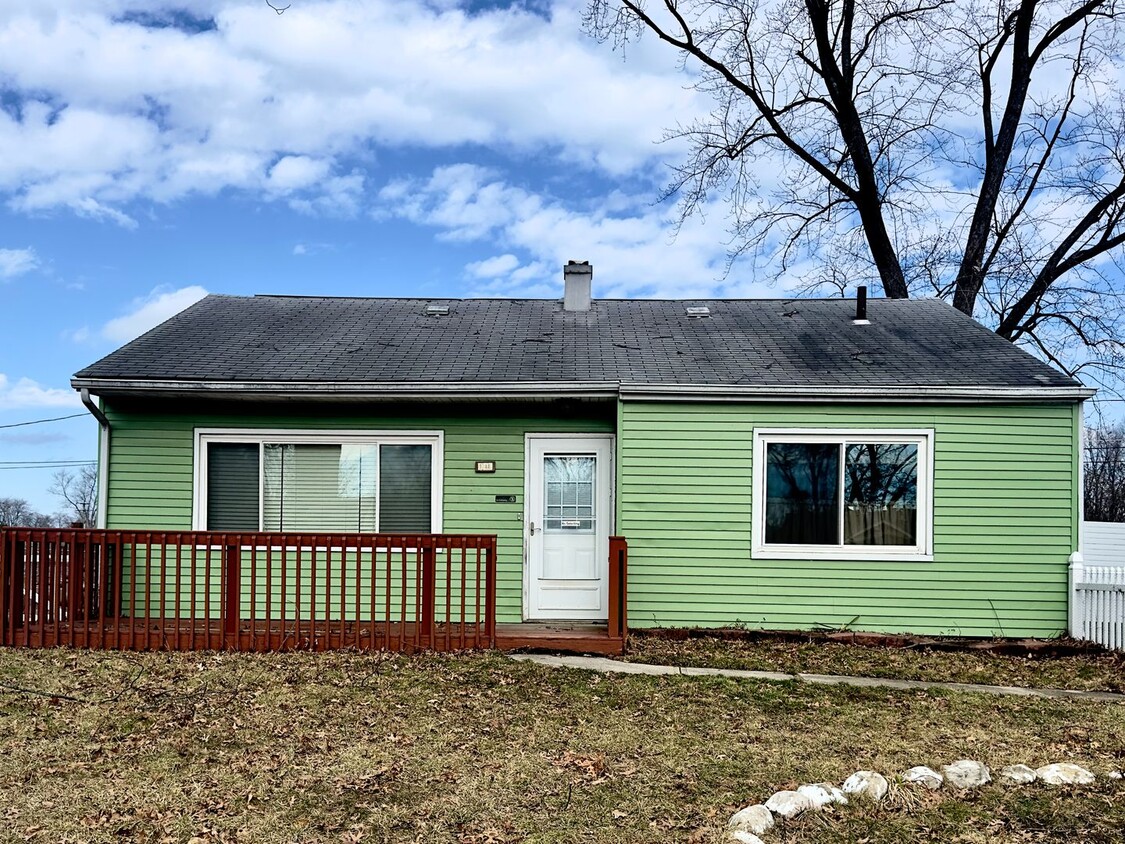 Primary Photo - Charming 3 Bedroom, 1 Bath Ranch-Style Hom...