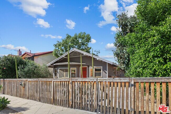 Building Photo - 1453 Hepner Ave