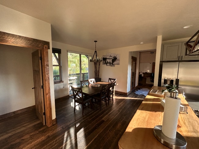 Foto del edificio - 751 Sun Pillar Loop