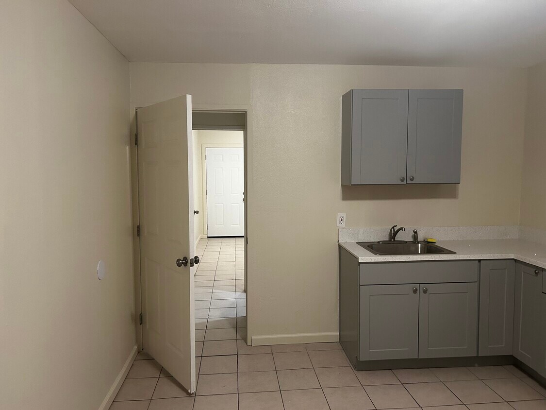 Foto principal - 5527 Bolivar St