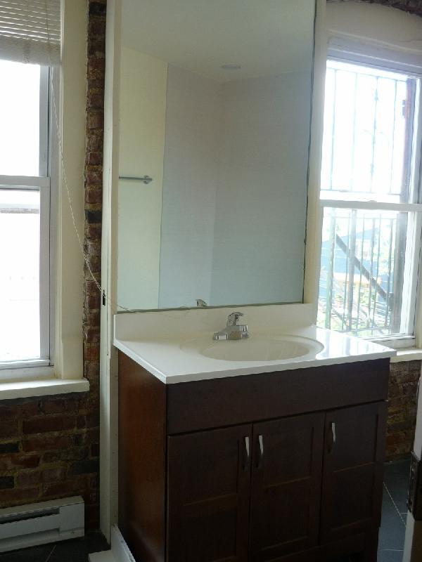 Primary Photo - 111 Terrace St