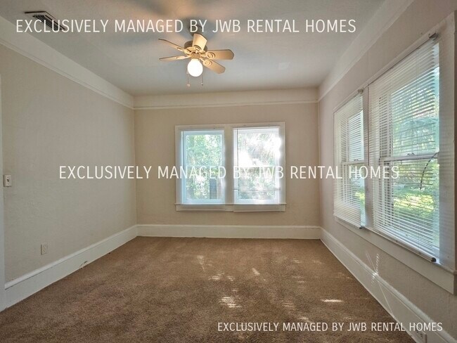 Building Photo - 518 Ivy St