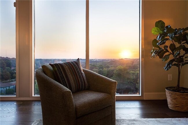 Building Photo - 1820 Peachtree St NW