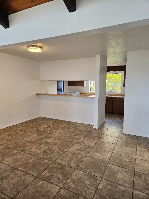 Building Photo - 750 Wailupe Dr