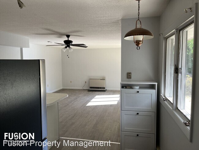 Foto del edificio - 3 br, 1 bath House - 8 Cedar Glen North - 1