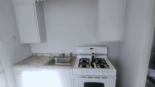 Foto del edificio - Studio, 0.5 bath House - 125 North Phillip...