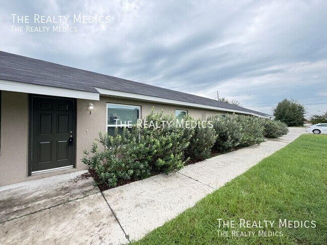 Foto del edificio - 8106 Juniper Rd