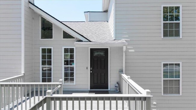 Foto del edificio - 103 Farmington Dr