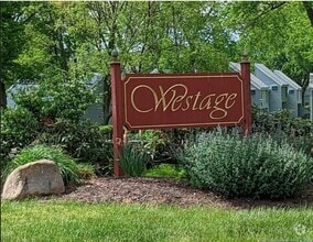 Building Photo - 25 Amato Dr