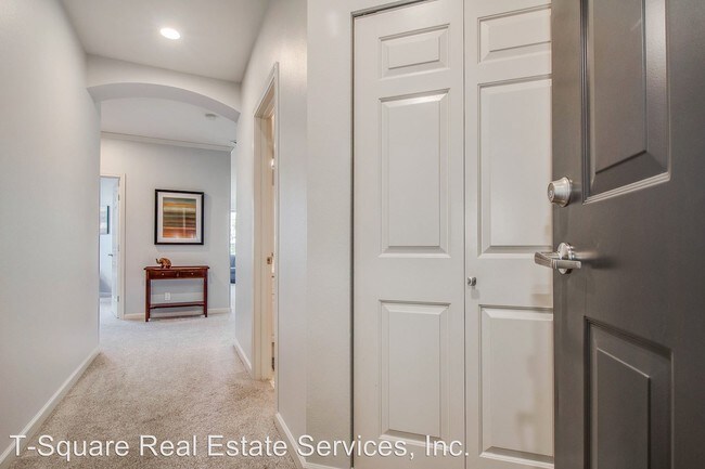 Building Photo - 2 br, 2 bath House - 615 6th St #405
