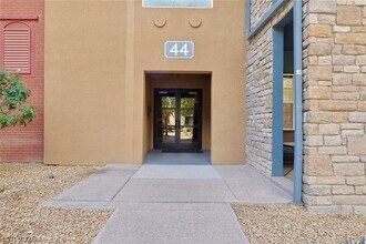 Building Photo - 44 E Serene Ave
