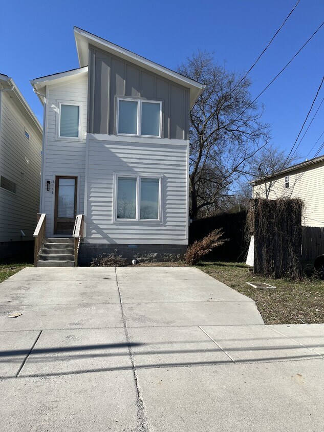 Primary Photo - "Charming 4-Bedroom Nashville Oasis with E...
