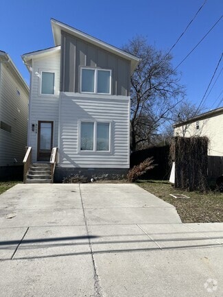 Building Photo - 815 31st Ave N